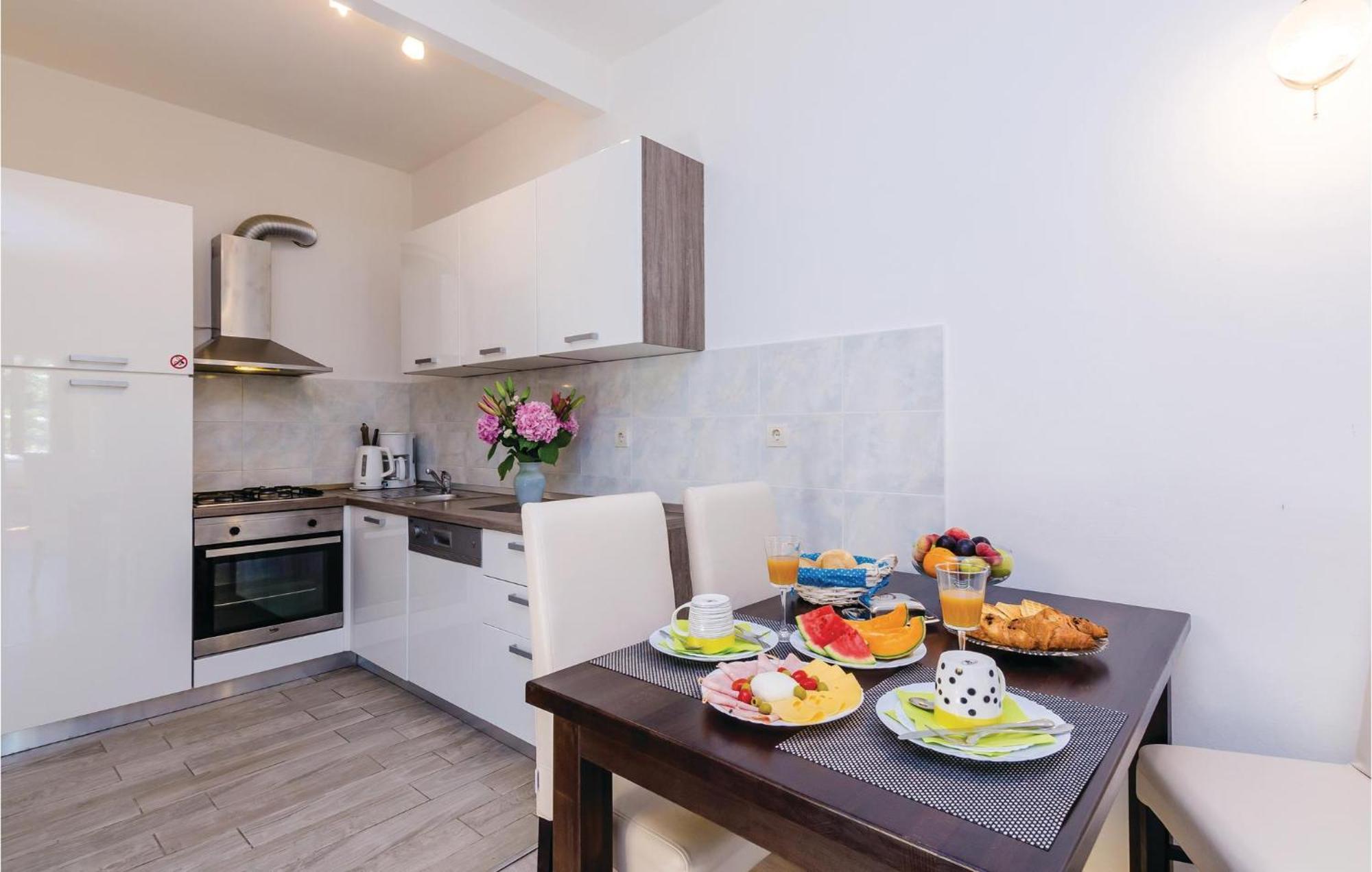 Pet Friendly In Bosanka With Kitchen Apartman Dubrovnik