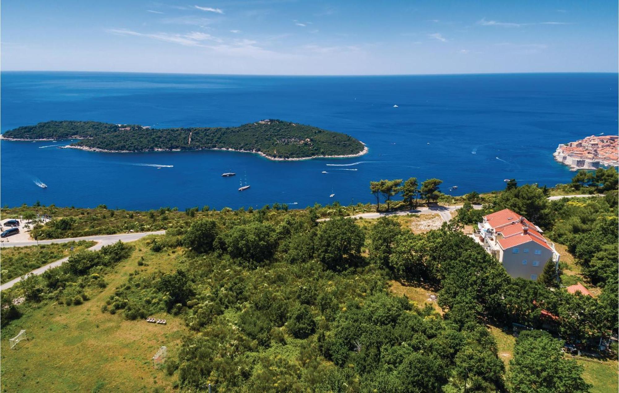 Apartment Pet Friendly In Bosanka With Kitchen